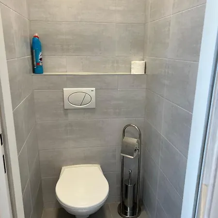 Bezbarierove Se Zahradkou Apartmán *