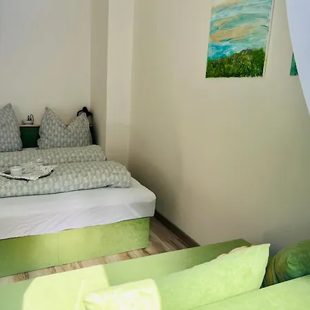 Bezbarierove Se Zahradkou Chrastava